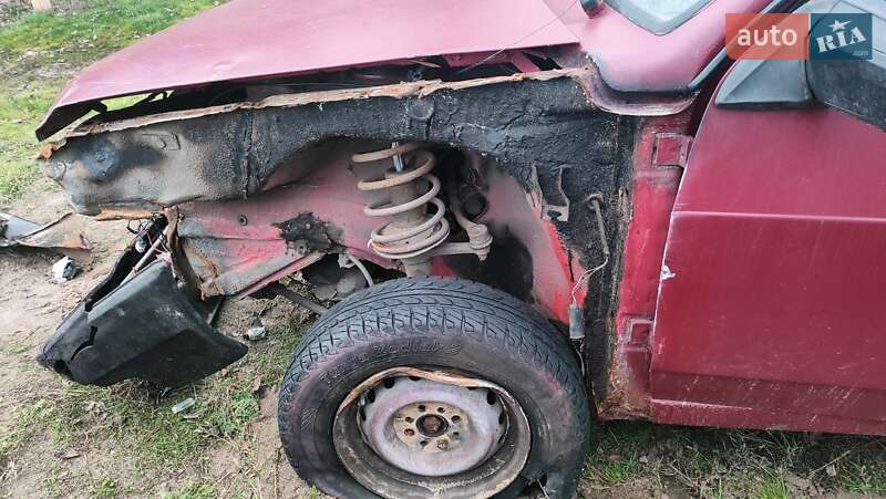 Седан ВАЗ / Lada 21099 1994 в Змиеве