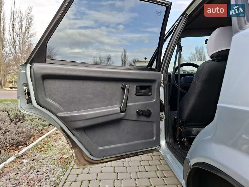 Седан ВАЗ / Lada 21099 1998 в Миколаєві фото 15 Седан ВАЗ / Lada 21099 1998 в Миколаєві