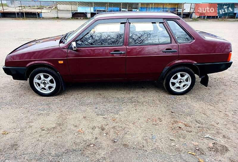 Седан ВАЗ / Lada 21099 2007 в Саврани