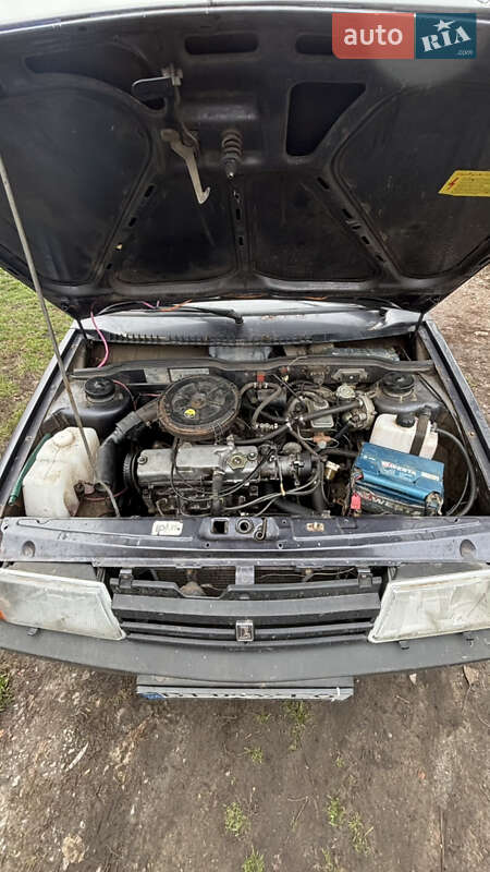 Седан ВАЗ / Lada 21099 2000 в Оржице