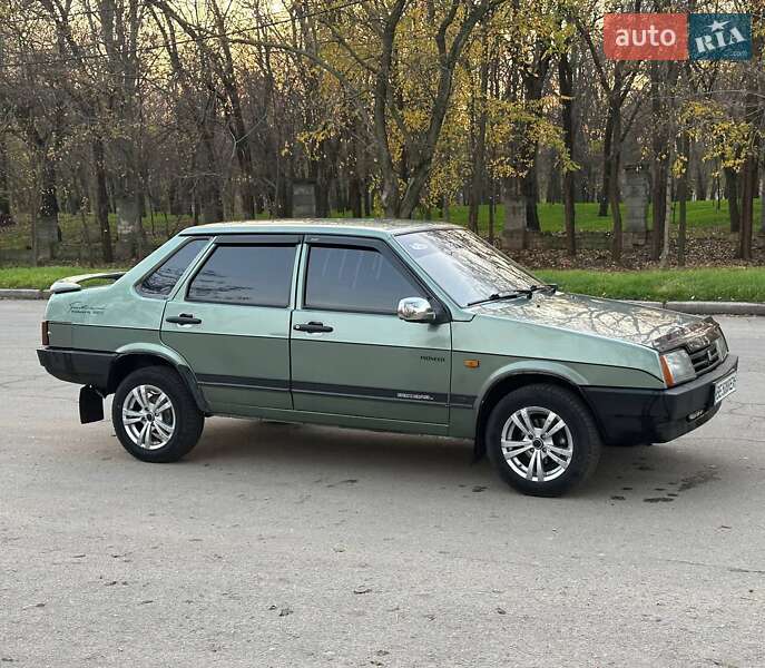 Седан ВАЗ / Lada 21099 2006 в Николаеве