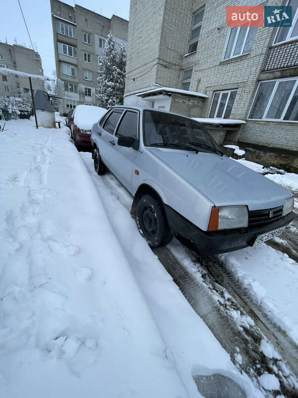 Седан ВАЗ / Lada 21099 2004 в Львове