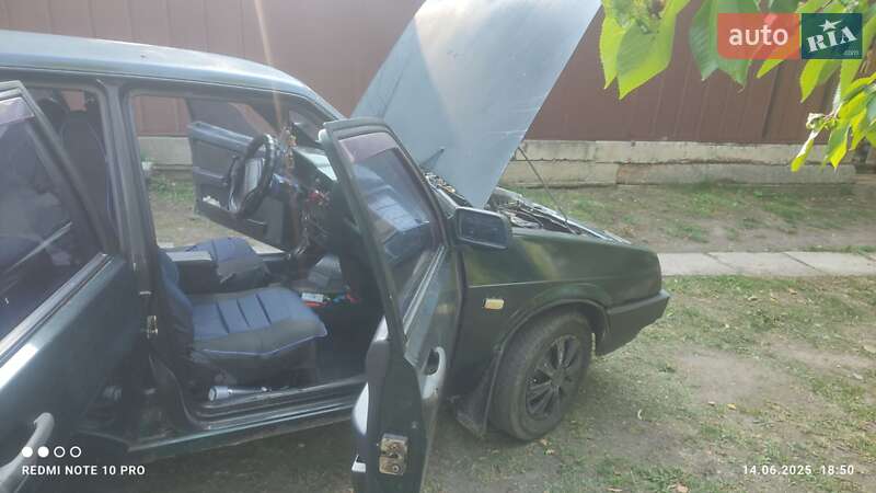 Седан ВАЗ / Lada 21099 2002 в Івано-Франківську