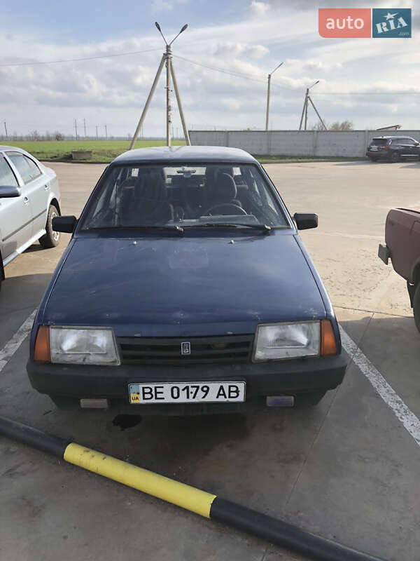 Седан ВАЗ / Lada 21099 2004 в Снигиревке