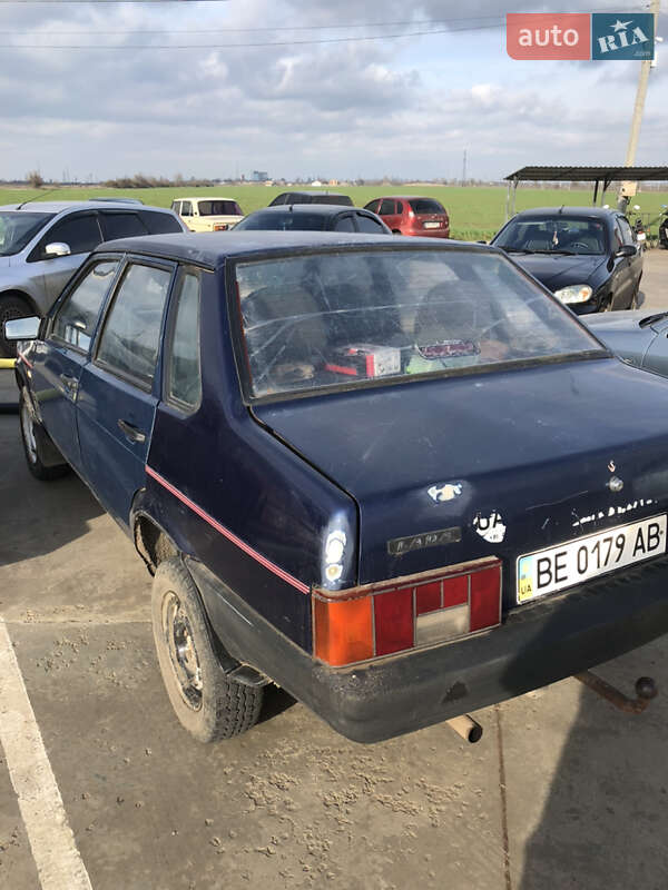 Седан ВАЗ / Lada 21099 2004 в Снигиревке