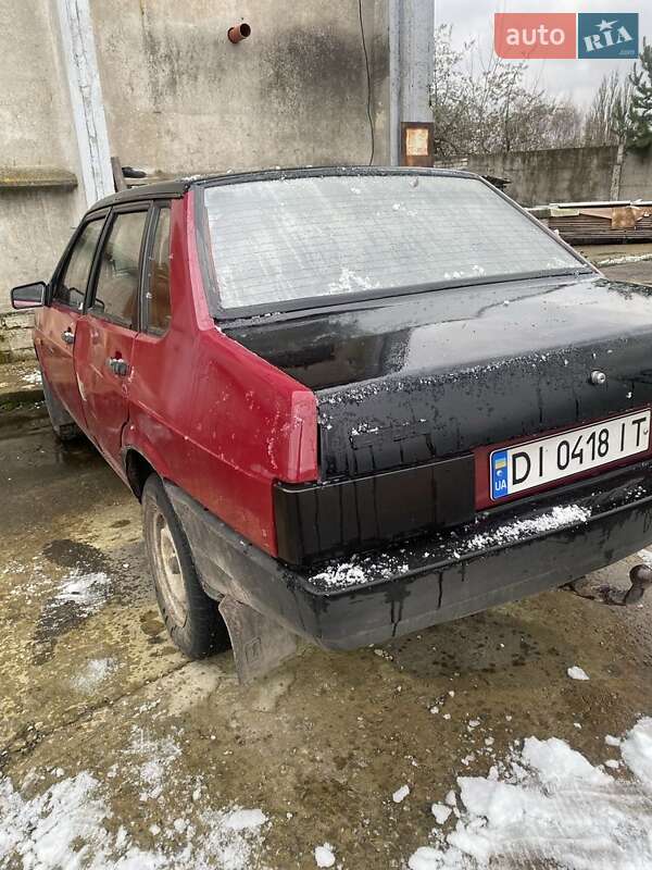 Седан ВАЗ / Lada 21099 1993 в Вараше