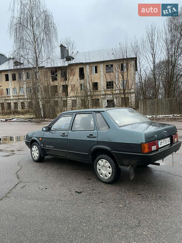 Седан ВАЗ / Lada 21099 2004 в Емильчине