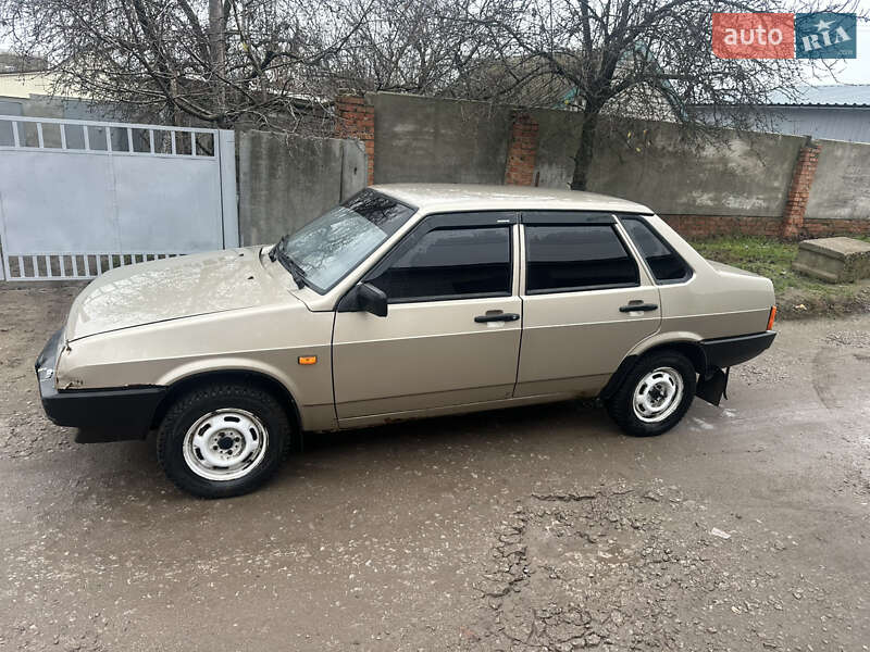 Седан ВАЗ / Lada 21099 2011 в Новомосковске