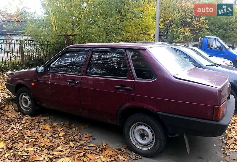 Седан ВАЗ / Lada 21099 2004 в Дніпрі