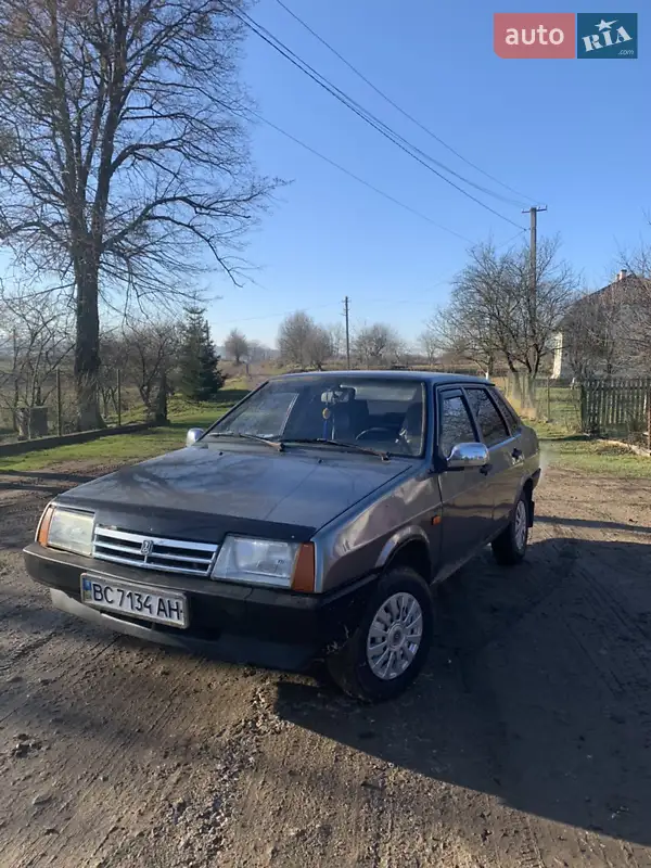 ВАЗ / Lada 21099