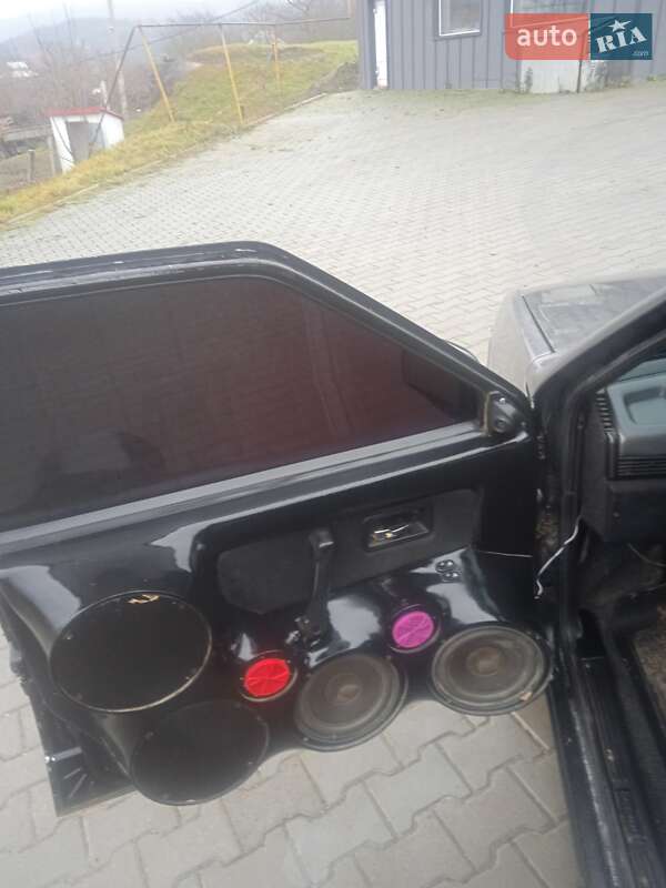 Седан ВАЗ / Lada 21099 1998 в Хотине фото 3 Седан ВАЗ / Lada 21099 1998 в Хотине