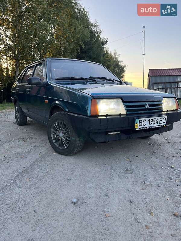 Седан ВАЗ / Lada 21099 2001 в Львові