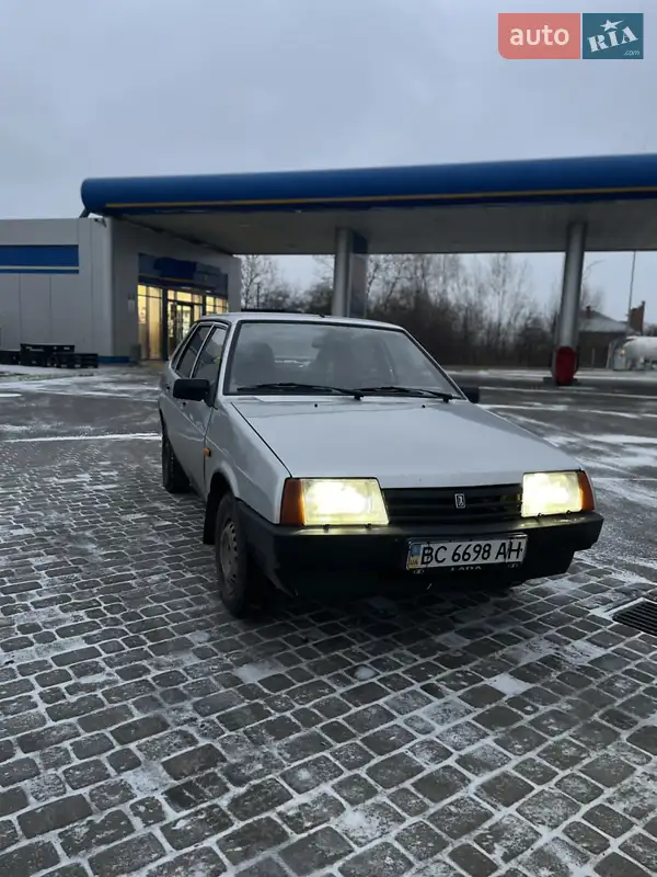 ВАЗ / Lada 21099