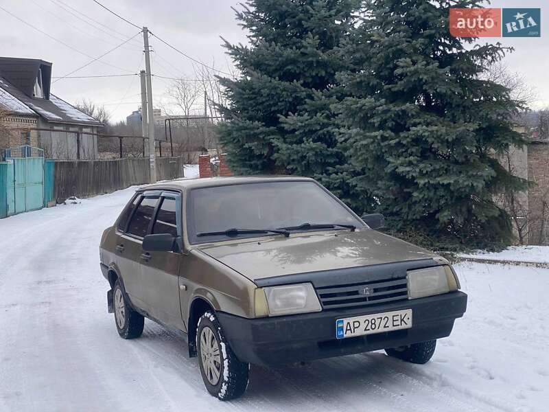 Седан ВАЗ / Lada 21099 1999 в Запоріжжі