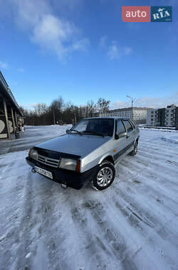 Седан ВАЗ 21099 2002 в Рава-Русской