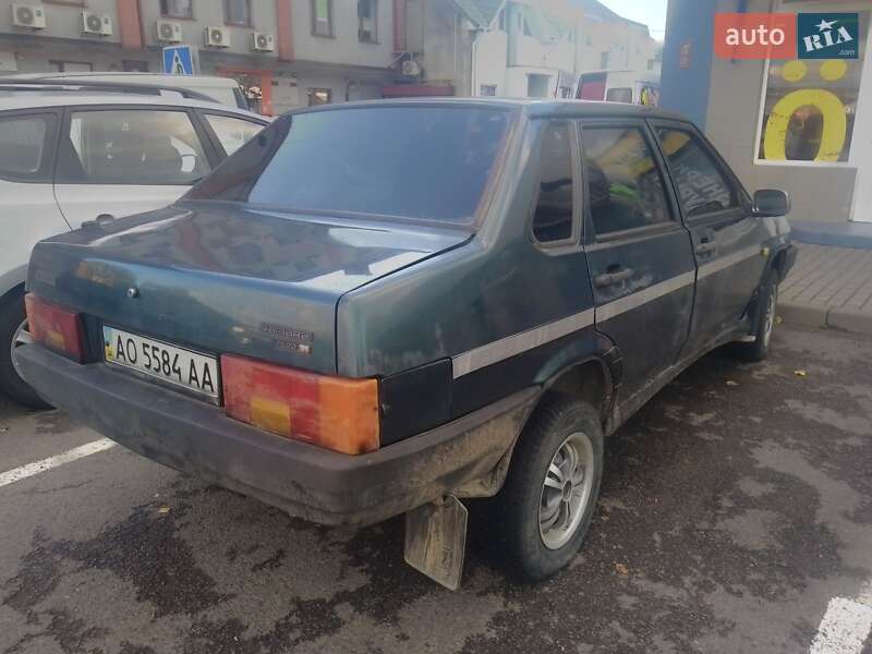 Седан ВАЗ / Lada 21099 2005 в Мукачево