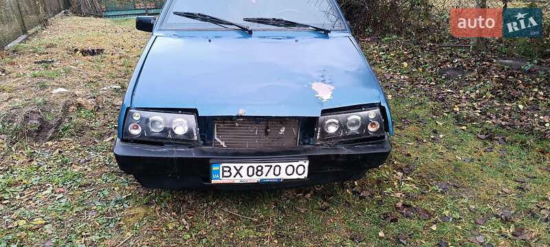 Седан ВАЗ / Lada 21099 2001 в Остроге