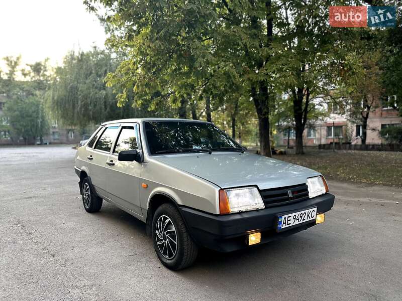 Седан ВАЗ / Lada 21099 2006 в Кривом Роге
