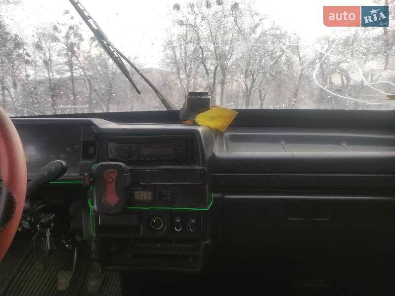 Седан ВАЗ / Lada 21099 2002 в Змиеве