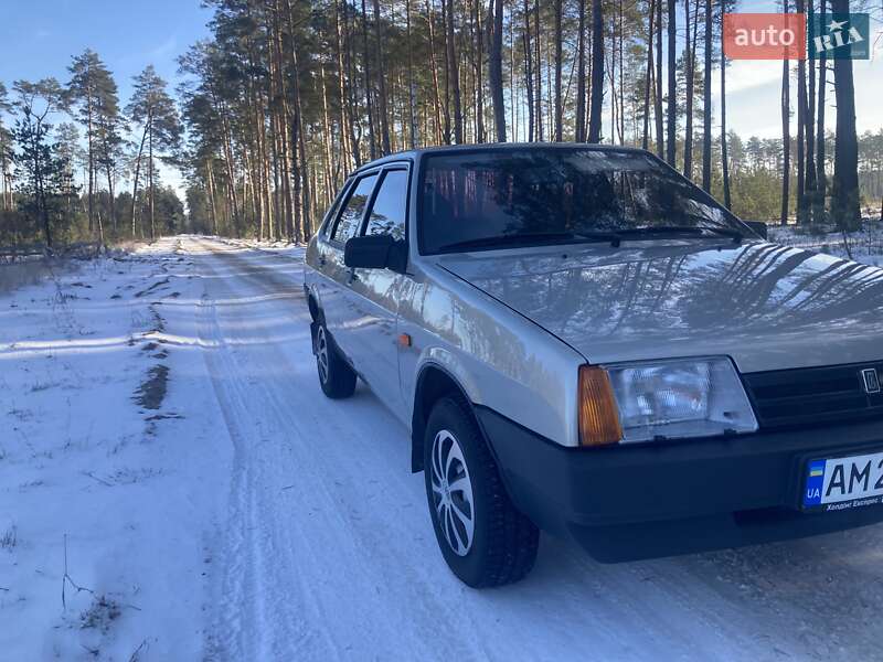 Седан ВАЗ / Lada 21099 2006 в Житомире