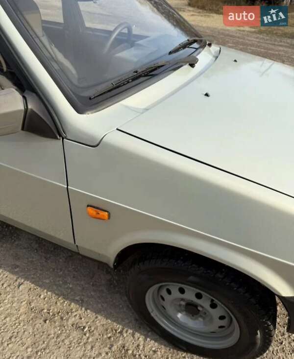 Седан ВАЗ / Lada 21099 2002 в Гусятине