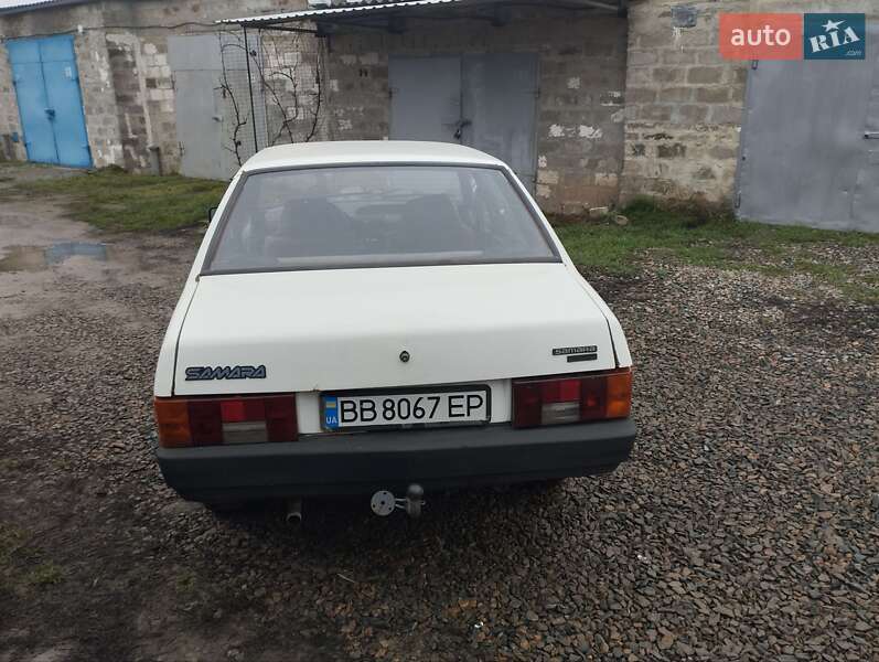 Седан ВАЗ / Lada 21099 1992 в Желтых Водах