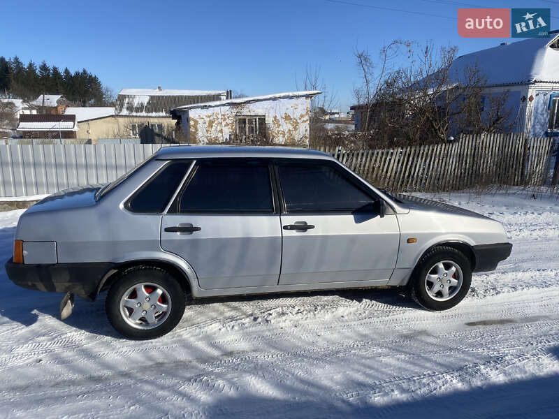 Седан ВАЗ / Lada 21099 2001 в Калиновке фото Седан ВАЗ / Lada 21099 2001 в Калиновке