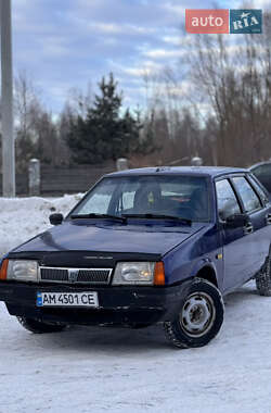 Седан ВАЗ 21099 2002 в Звягелі
