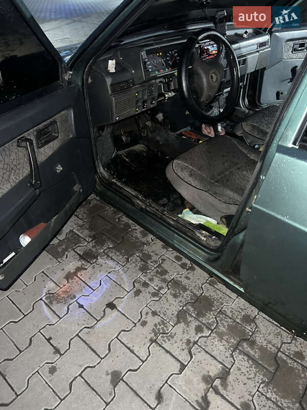 Седан ВАЗ / Lada 21099 2006 в Косове фото 9 Седан ВАЗ / Lada 21099 2006 в Косове