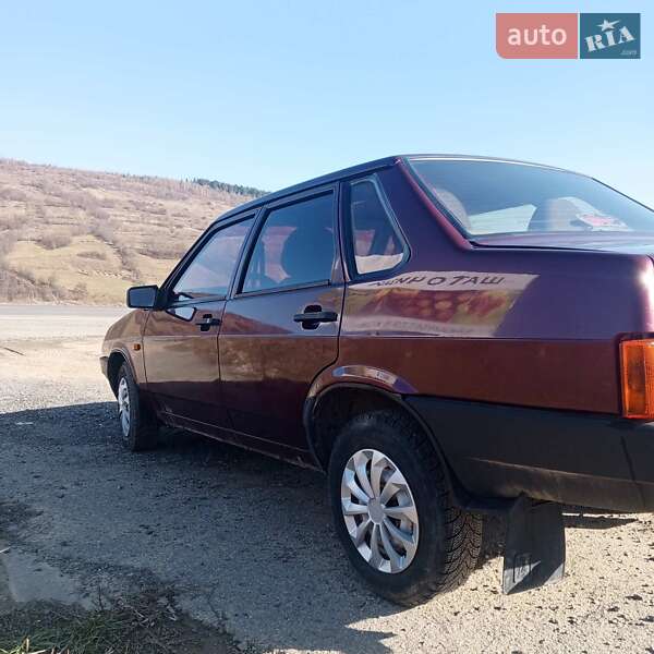 Седан ВАЗ / Lada 21099 2005 в Воловце