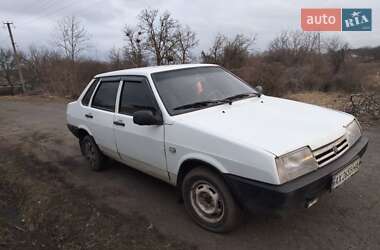 Седан ВАЗ 21099 1992 в Миргороде