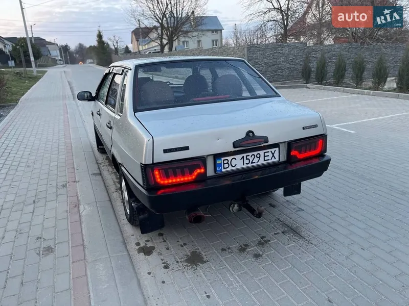 ВАЗ / Lada 21099