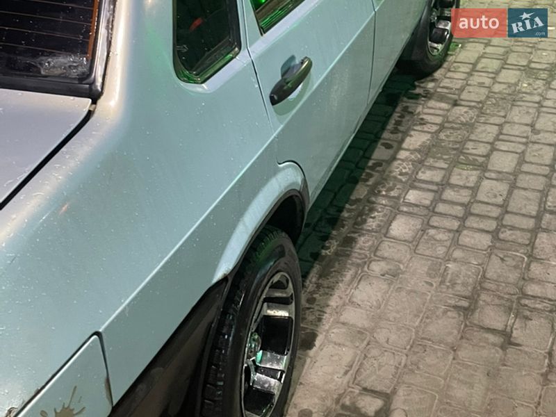 Седан ВАЗ / Lada 21099 2005 в Киеве