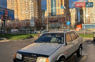 Седан ВАЗ 21099 2001 в Києві