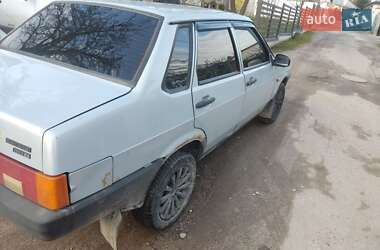 Седан ВАЗ 21099 2004 в Львове