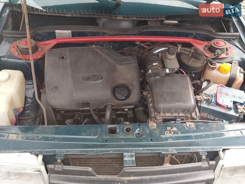 Седан ВАЗ / Lada 21099 2004 в Сумах