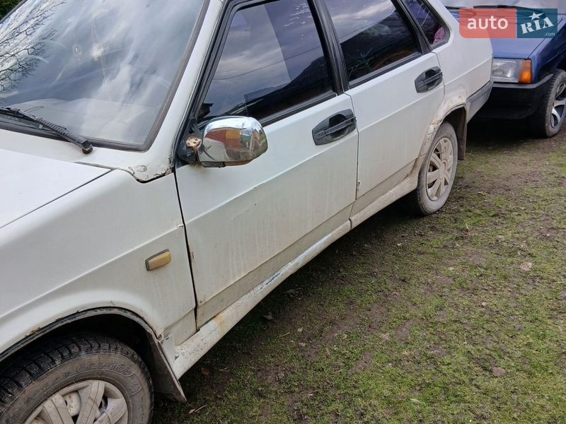 Седан ВАЗ / Lada 21099 2000 в Козове