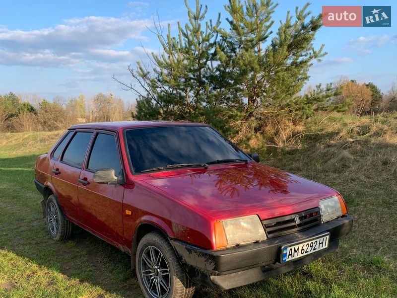 Седан ВАЗ / Lada 21099 2004 в Коростишеві