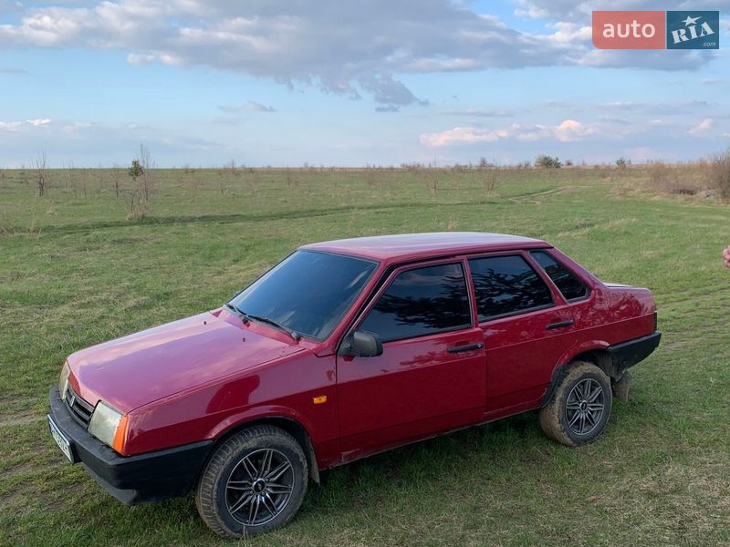 Седан ВАЗ / Lada 21099 2004 в Коростишеві