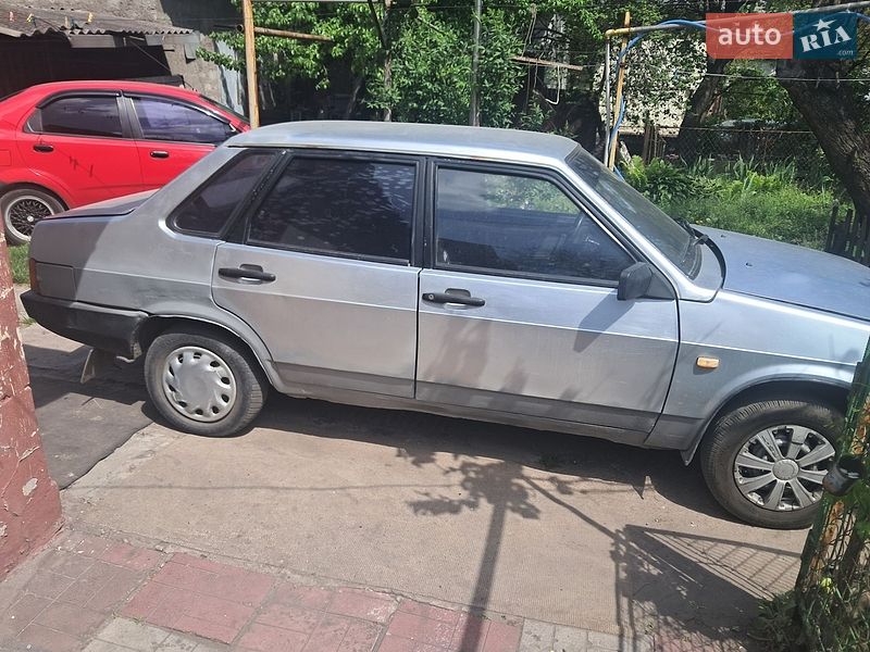 Седан ВАЗ / Lada 21099 2000 в Днепре фото 3 Седан ВАЗ / Lada 21099 2000 в Днепре