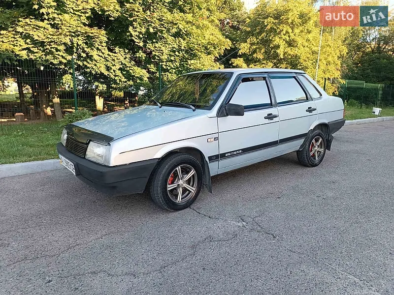 ВАЗ / Lada 21099