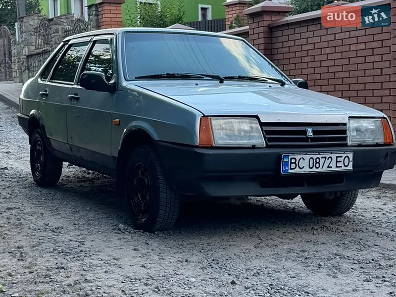 ВАЗ / Lada 21099