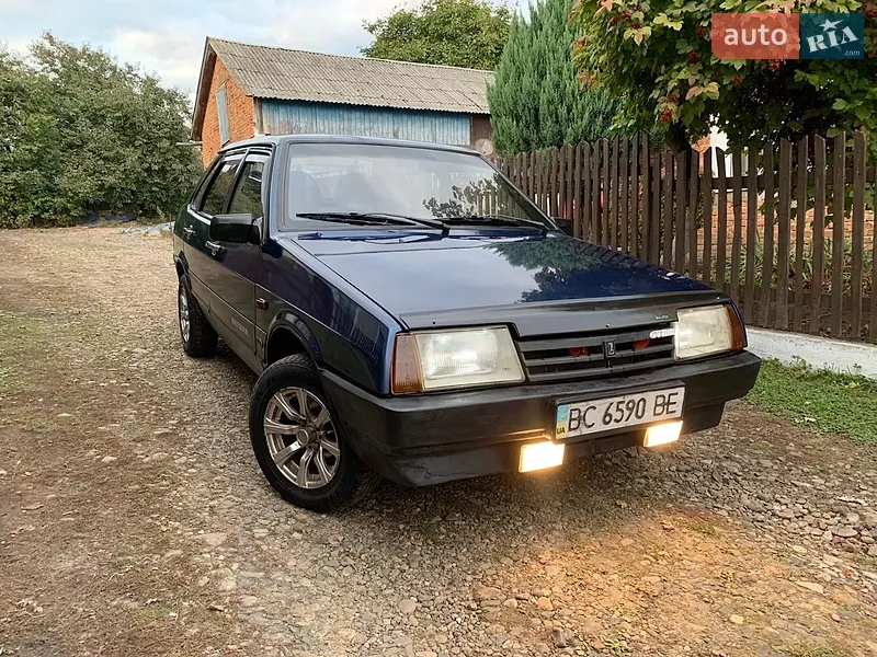 ВАЗ / Lada 21099
