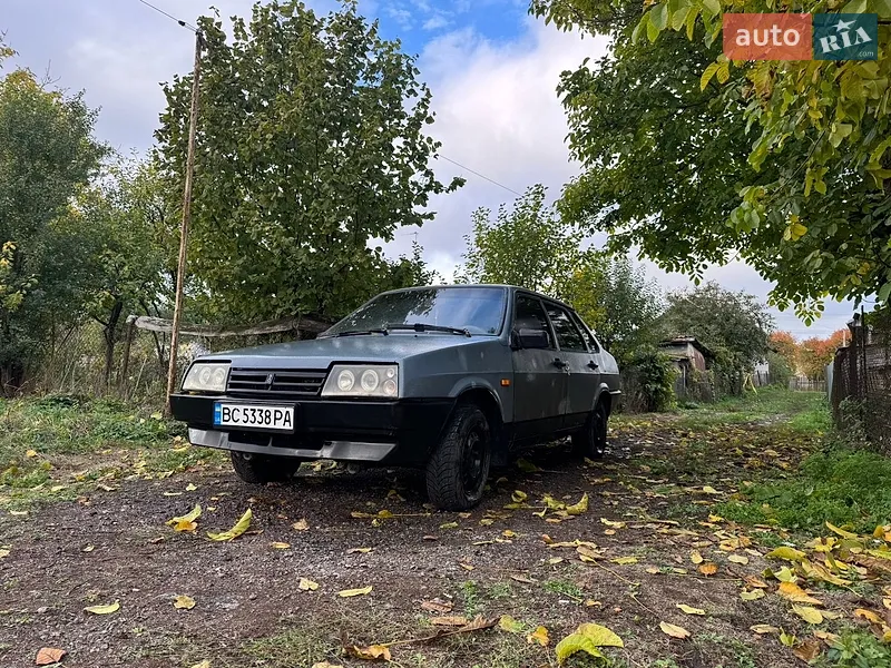 ВАЗ / Lada 21099