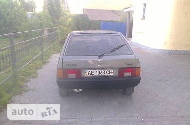 Хэтчбек ВАЗ 2109 1993 в 