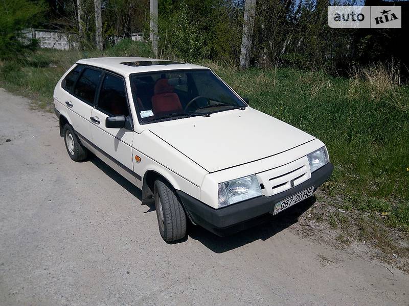Хэтчбек ВАЗ / Lada 2109 1993 в Каменском