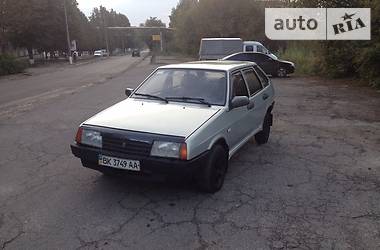 Хэтчбек ВАЗ / Lada 2109 2004 в Ровно