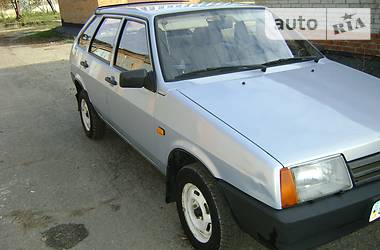 Хэтчбек ВАЗ / Lada 2109 2004 в Сумах