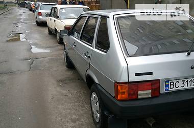 Хэтчбек ВАЗ / Lada 2109 2003 в Львове