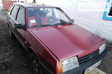 Хетчбек ВАЗ / Lada 2109 1997 в Рокитному